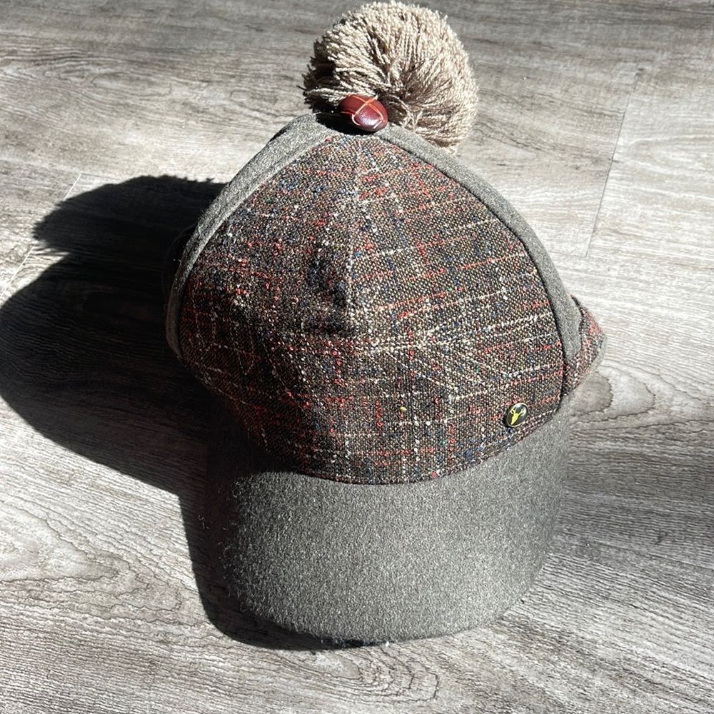 Nobis Hat with Pom Pom NEW